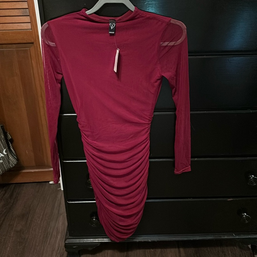 Size small Windsor midi dress burgundy